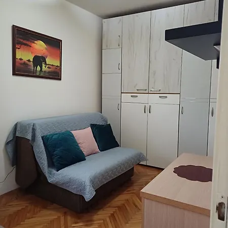 Apartment Beautiful House *