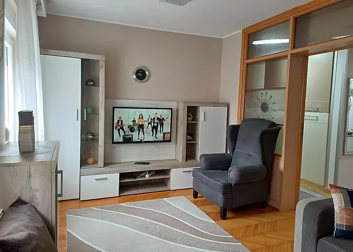 Beautiful House דירה סמדרבו